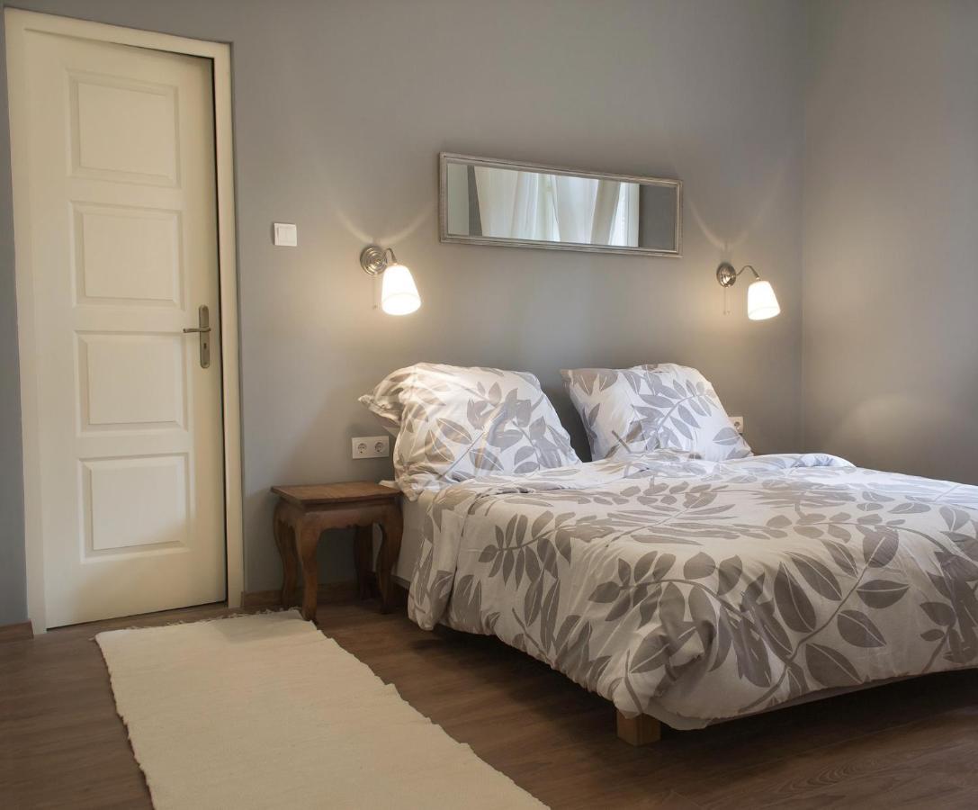 Adorable, Cosy Apartment At The Heroes' Square Budapeste Exterior foto